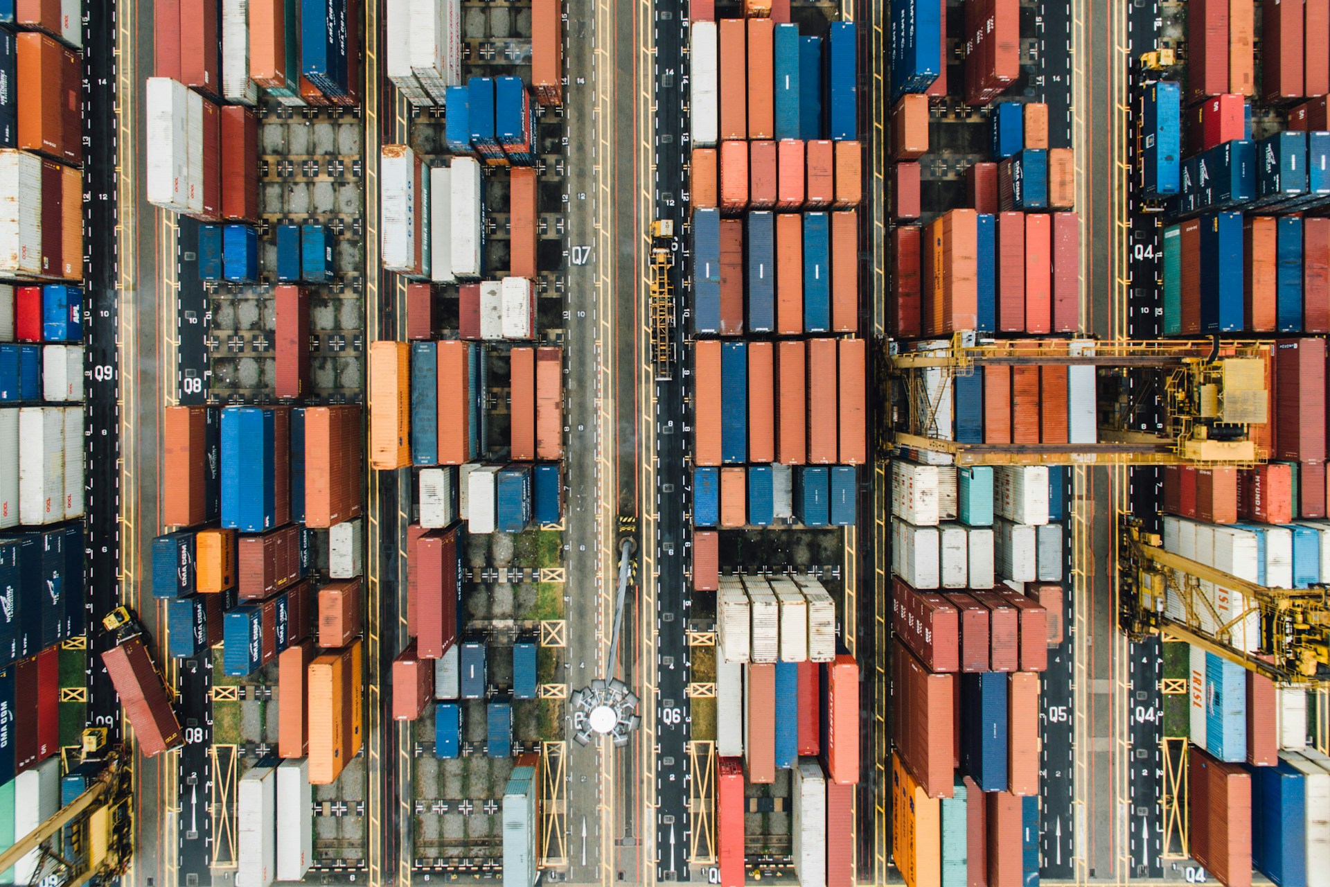 https://w.horasis.org/wp-content/uploads/2025/07/chuttersnap-Q4bmoSPJM18-unsplash.jpg
